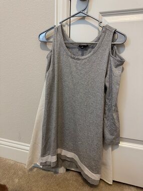 Women cold shoulder layered tunic top size XS